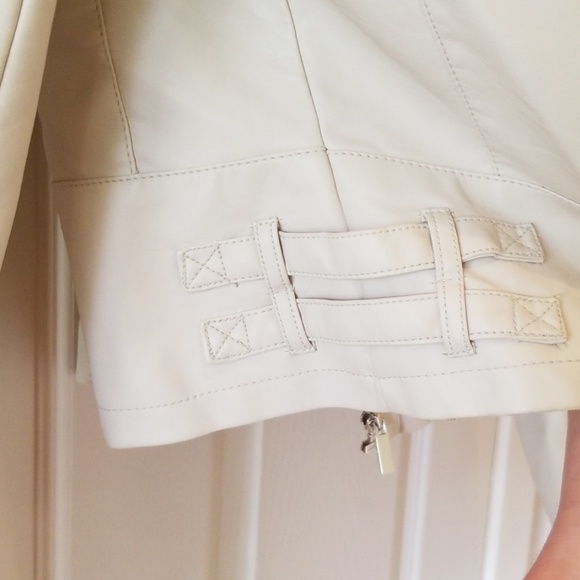 Cream colored pleather jacket - Picture 2 of 3